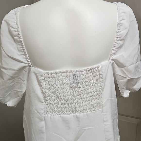 Divided White Sheath Mini Dress with Puff Sleeves - Picture 5 of 5